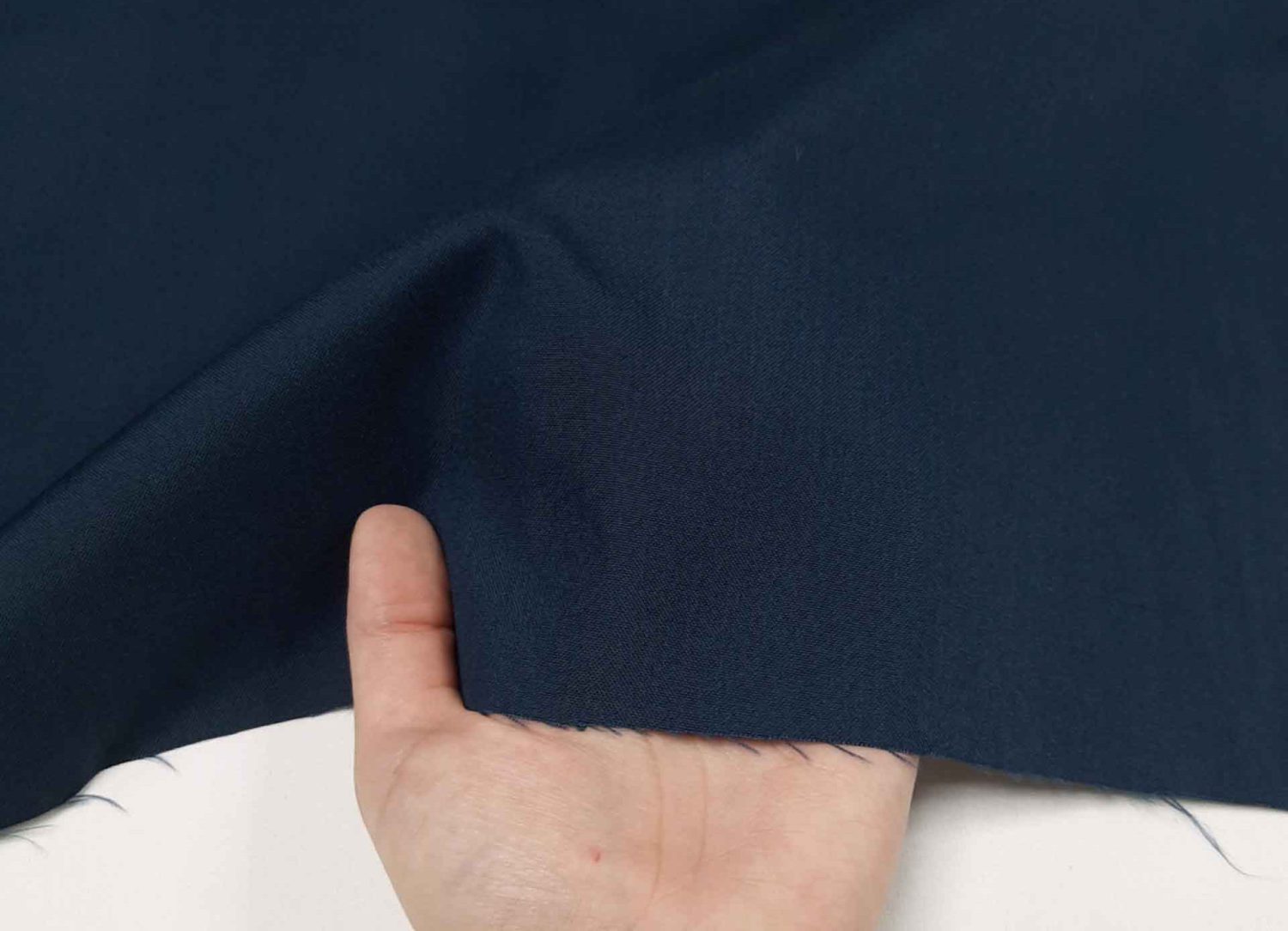 پارچه ترگال سورمه ای