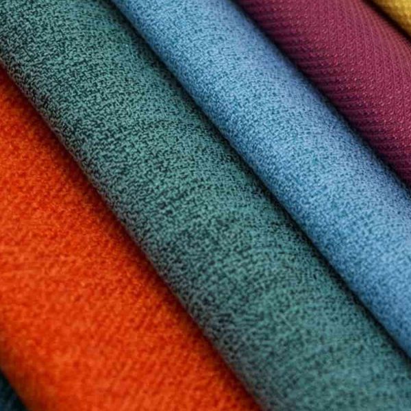 رنگ‌ها و طرح‌های منحصر به فرد پارچه‌های مشهد